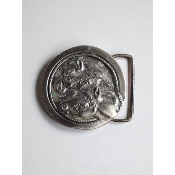 Spec Cast Inc Wild Horses Belt Buckle Silver Tone Vintage Western Style - Picture 1 of 3